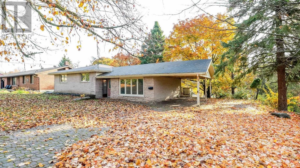 18 Kennedy Drive, Kawartha Lakes (fenelon Falls)