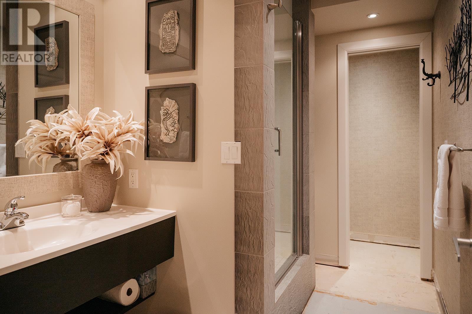 2150 28 Street Ne. Salmon Arm, British Columbia