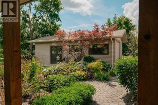 2150 28 Street Ne. Salmon Arm, British Columbia