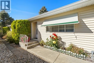 17017 Snow Avenue Unit# 3. Summerland, British Columbia