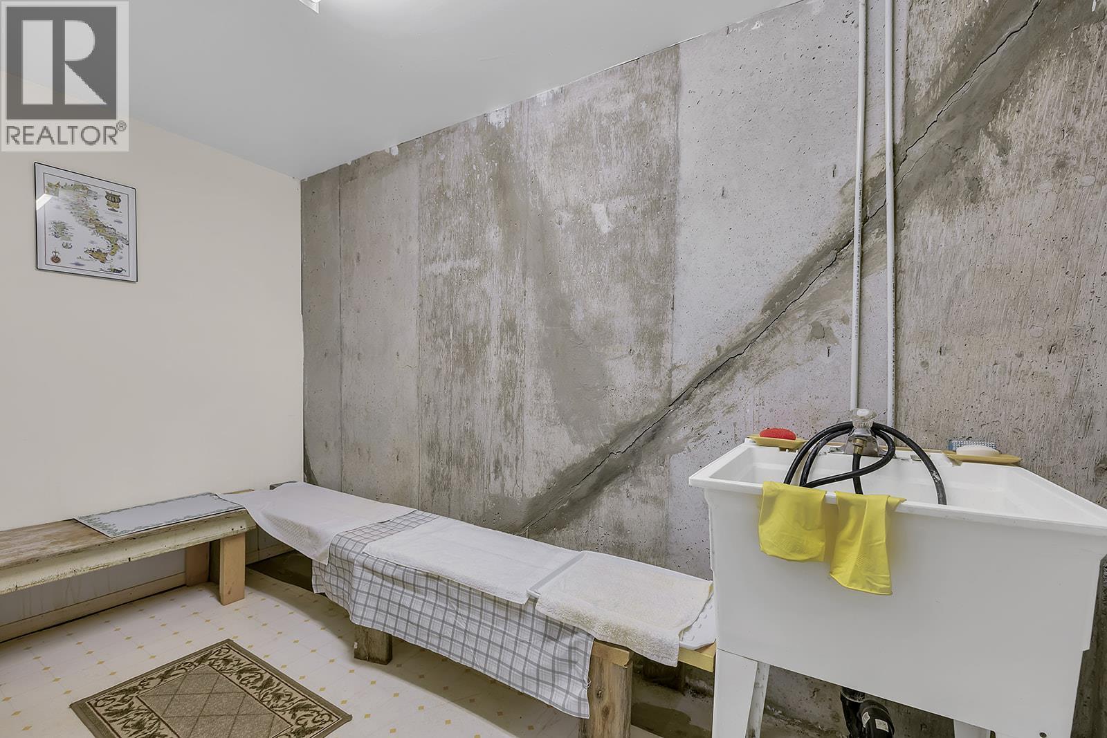 17017 Snow Avenue Unit# 3. Summerland, British Columbia