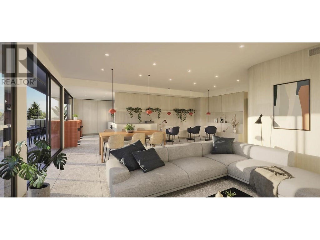 319 471 E Broadway, Vancouver