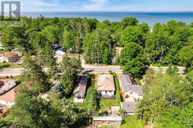 1981 Tiny Beaches Road S, Tiny