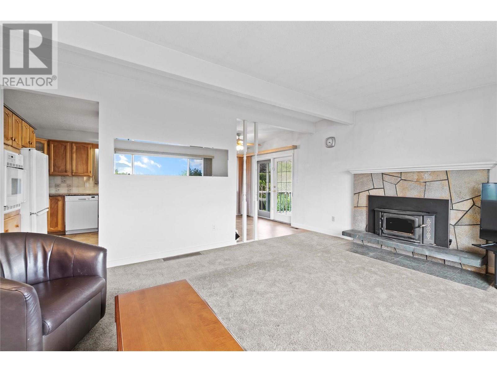 1431 15 Street Se. Salmon Arm, British Columbia