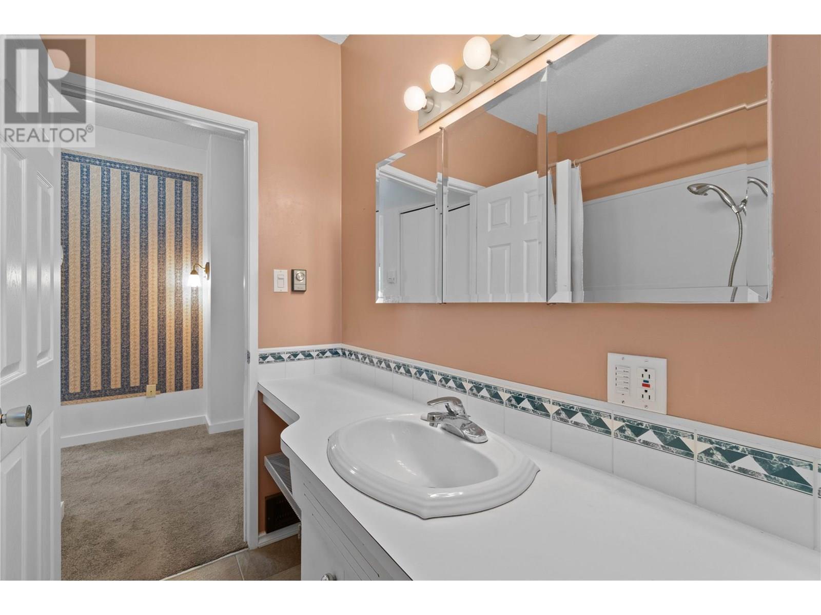 1431 15 Street Se. Salmon Arm, British Columbia