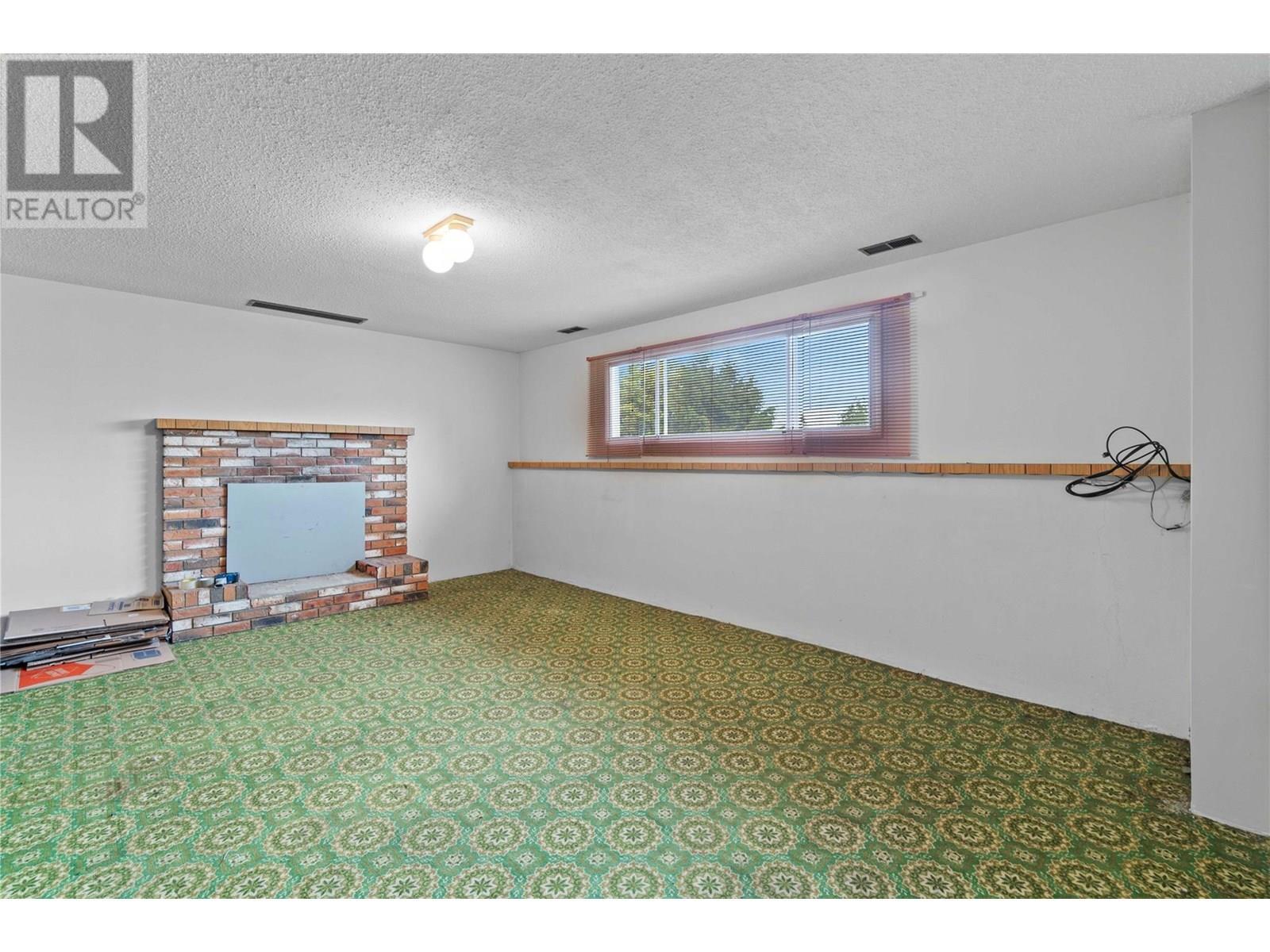 1431 15 Street Se. Salmon Arm, British Columbia