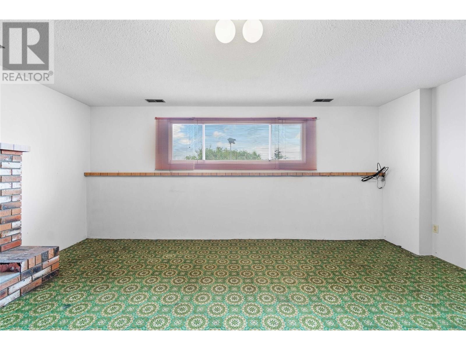 1431 15 Street Se. Salmon Arm, British Columbia