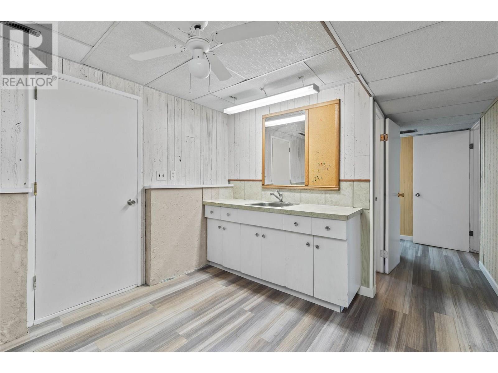 1431 15 Street Se. Salmon Arm, British Columbia