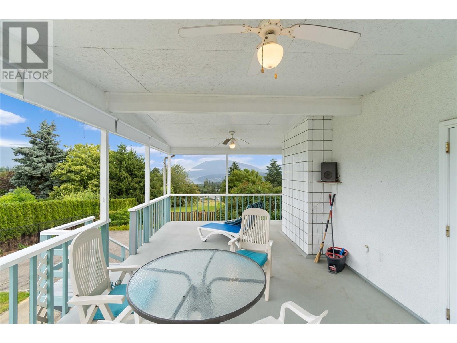 1431 15 Street Se. Salmon Arm, British Columbia