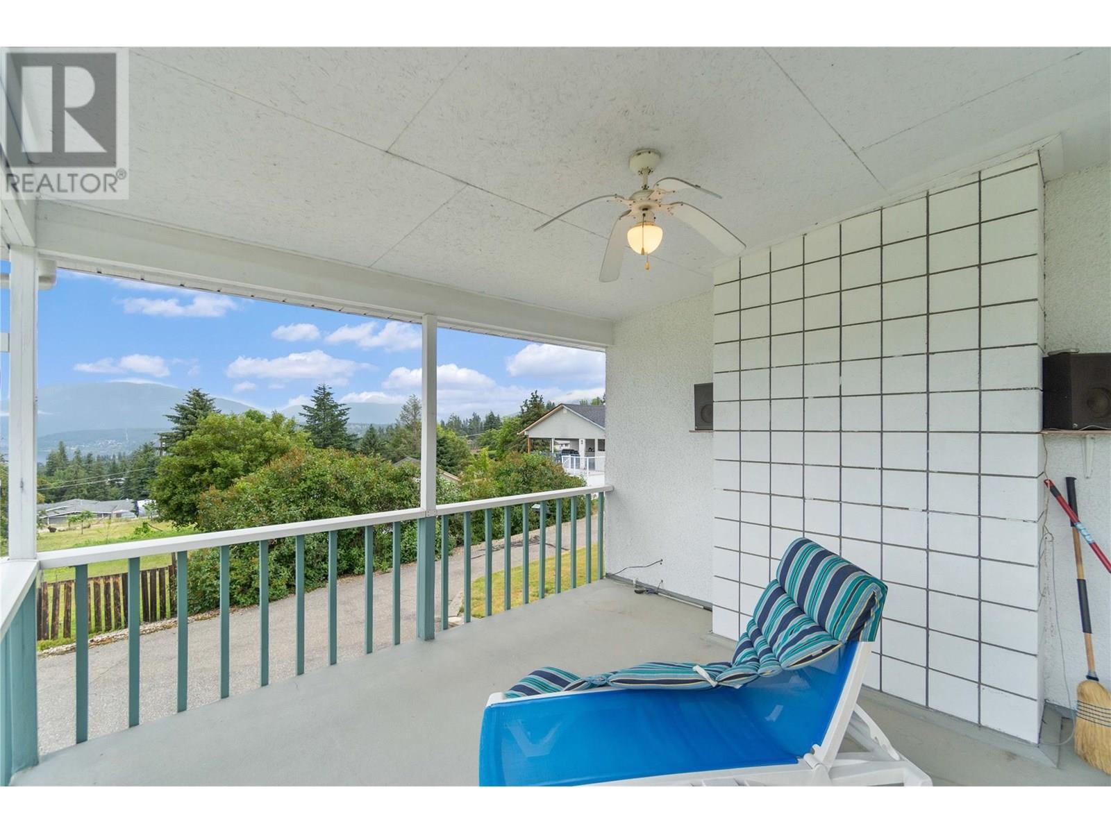 1431 15 Street Se. Salmon Arm, British Columbia