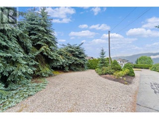 1431 15 Street Se. Salmon Arm, British Columbia