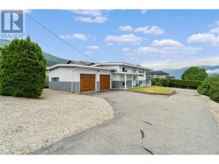 1431 15 Street Se. Salmon Arm, British Columbia