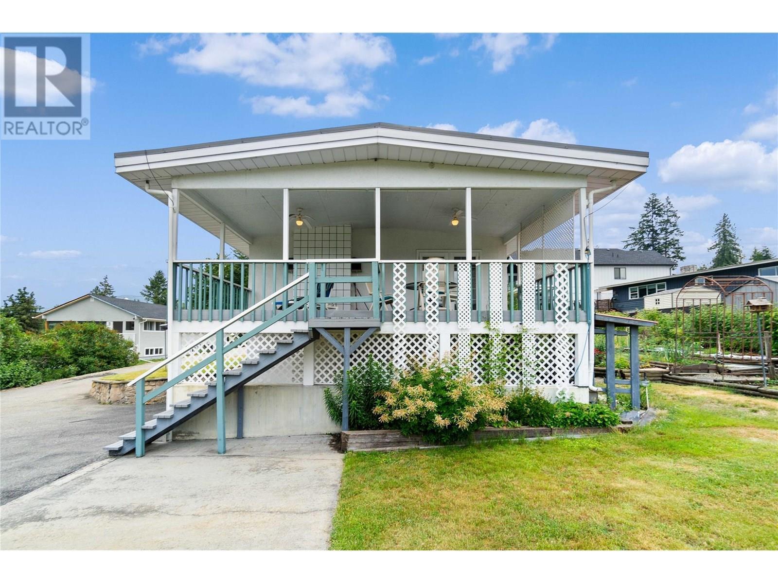 1431 15 Street Se. Salmon Arm, British Columbia