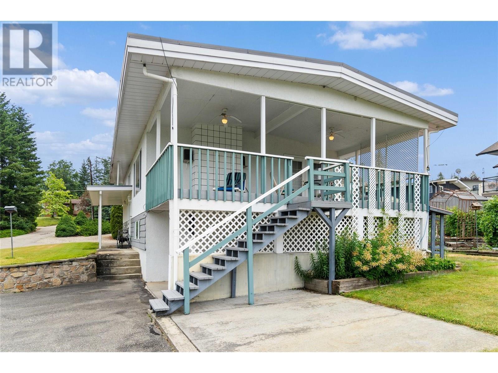 1431 15 Street Se. Salmon Arm, British Columbia