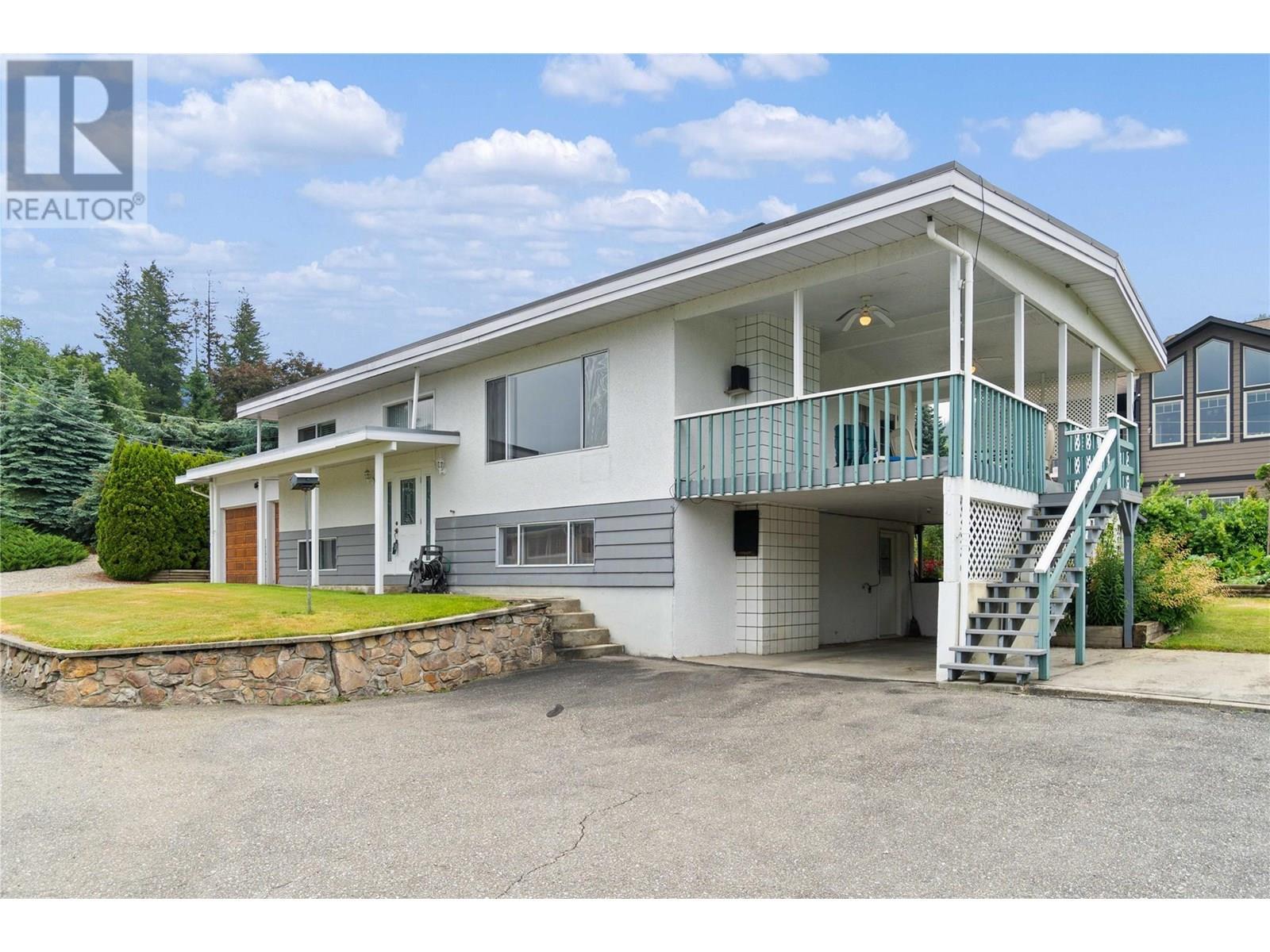1431 15 Street Se. Salmon Arm, British Columbia