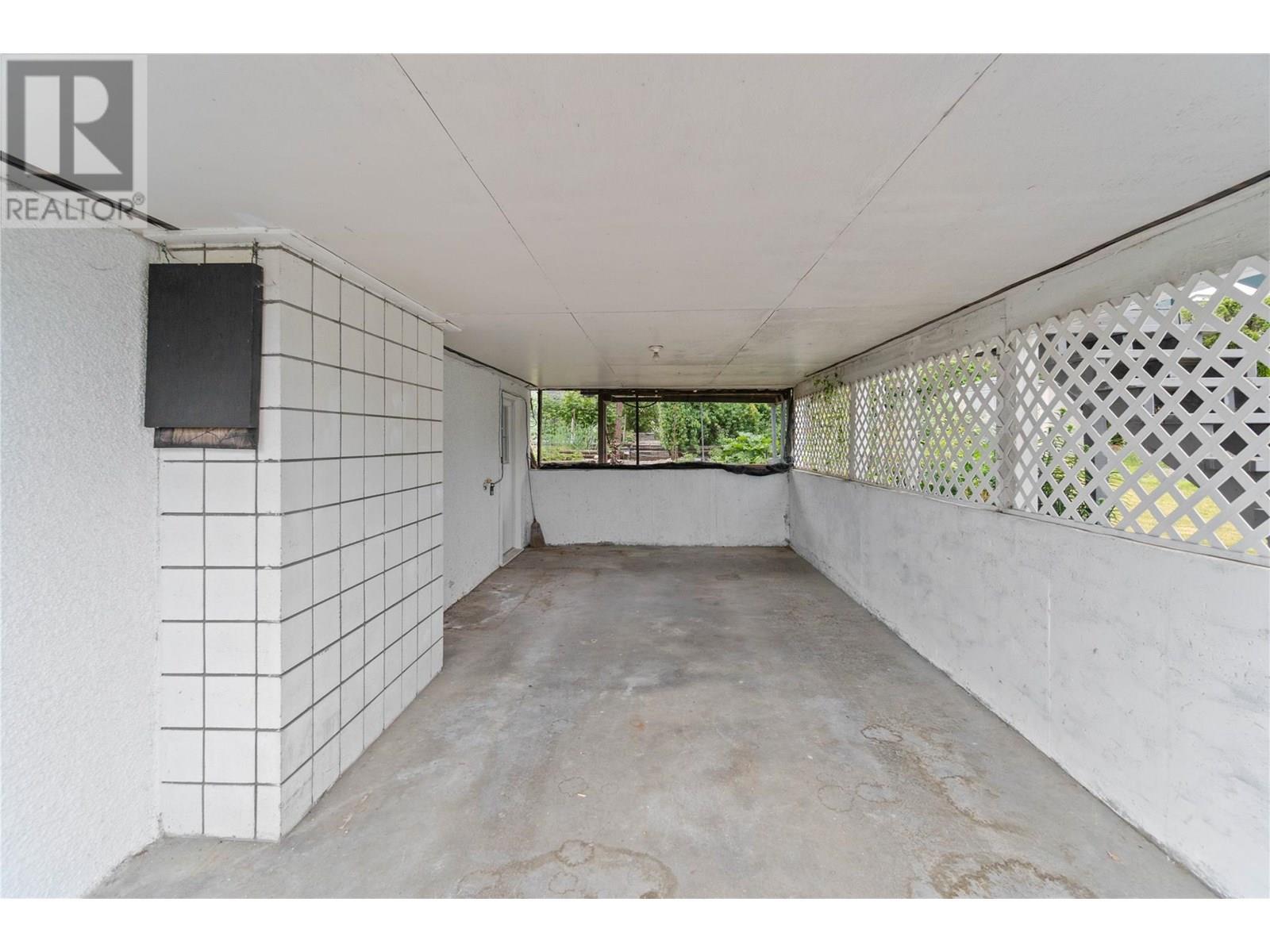 1431 15 Street Se. Salmon Arm, British Columbia