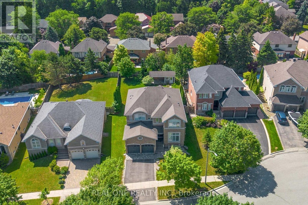 27 Gleave Court, Aurora (aurora Highlands)