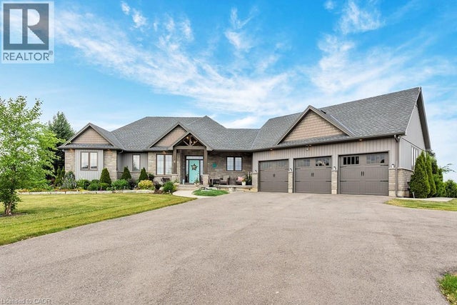 6 Macneil Court, Brantford