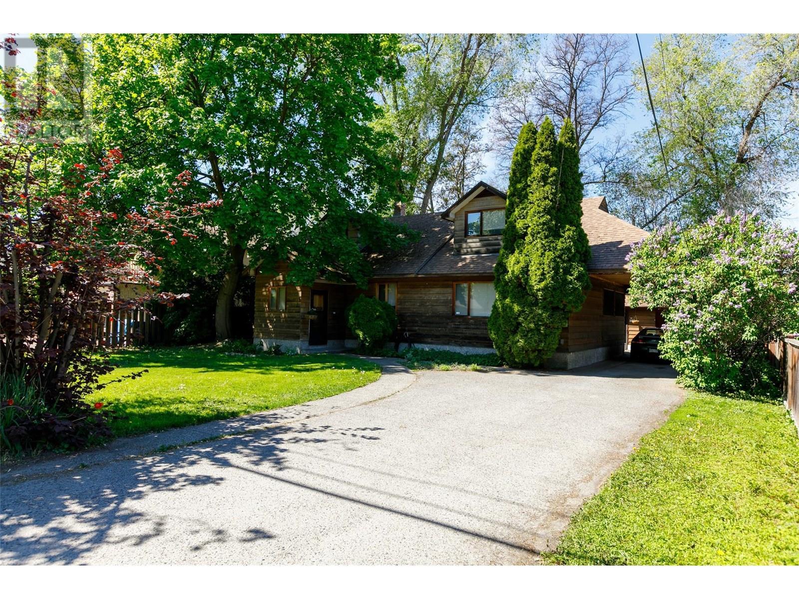 2890 Gordon Road. Kelowna, British Columbia