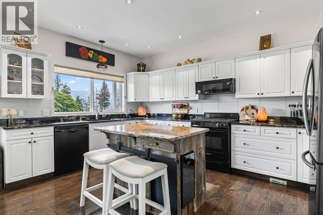 5827 Victoria Street, Peachland