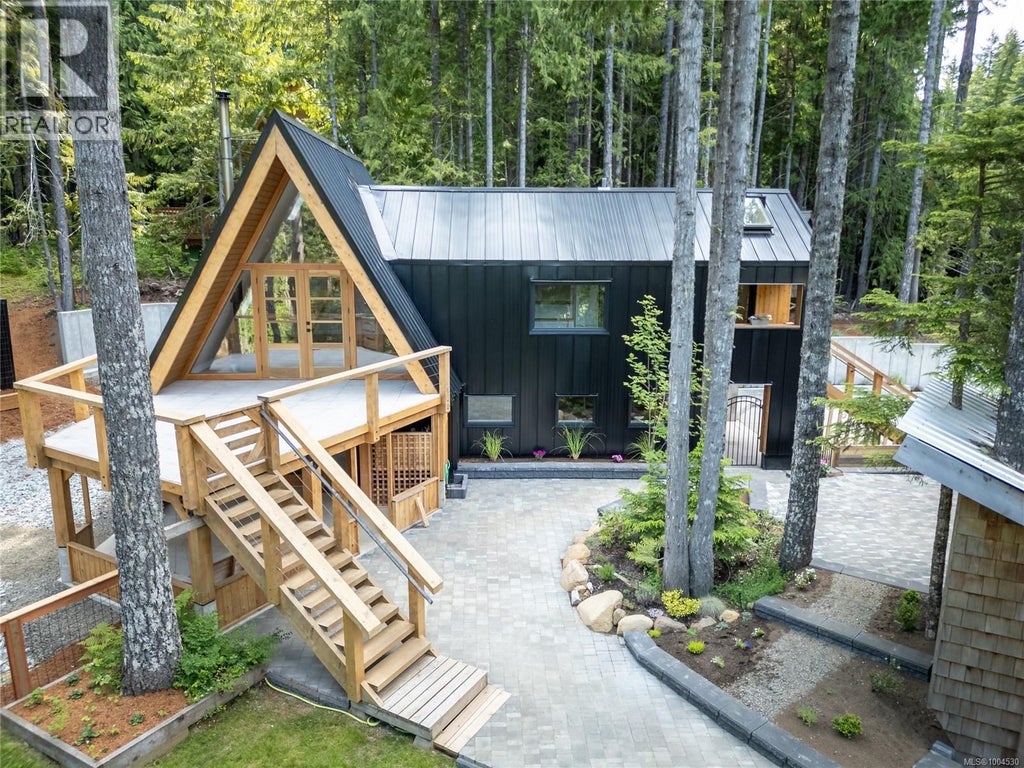 8051 Forbidden Plateau Road, Courtenay