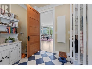 3828 Parri Road. Sorrento, British Columbia