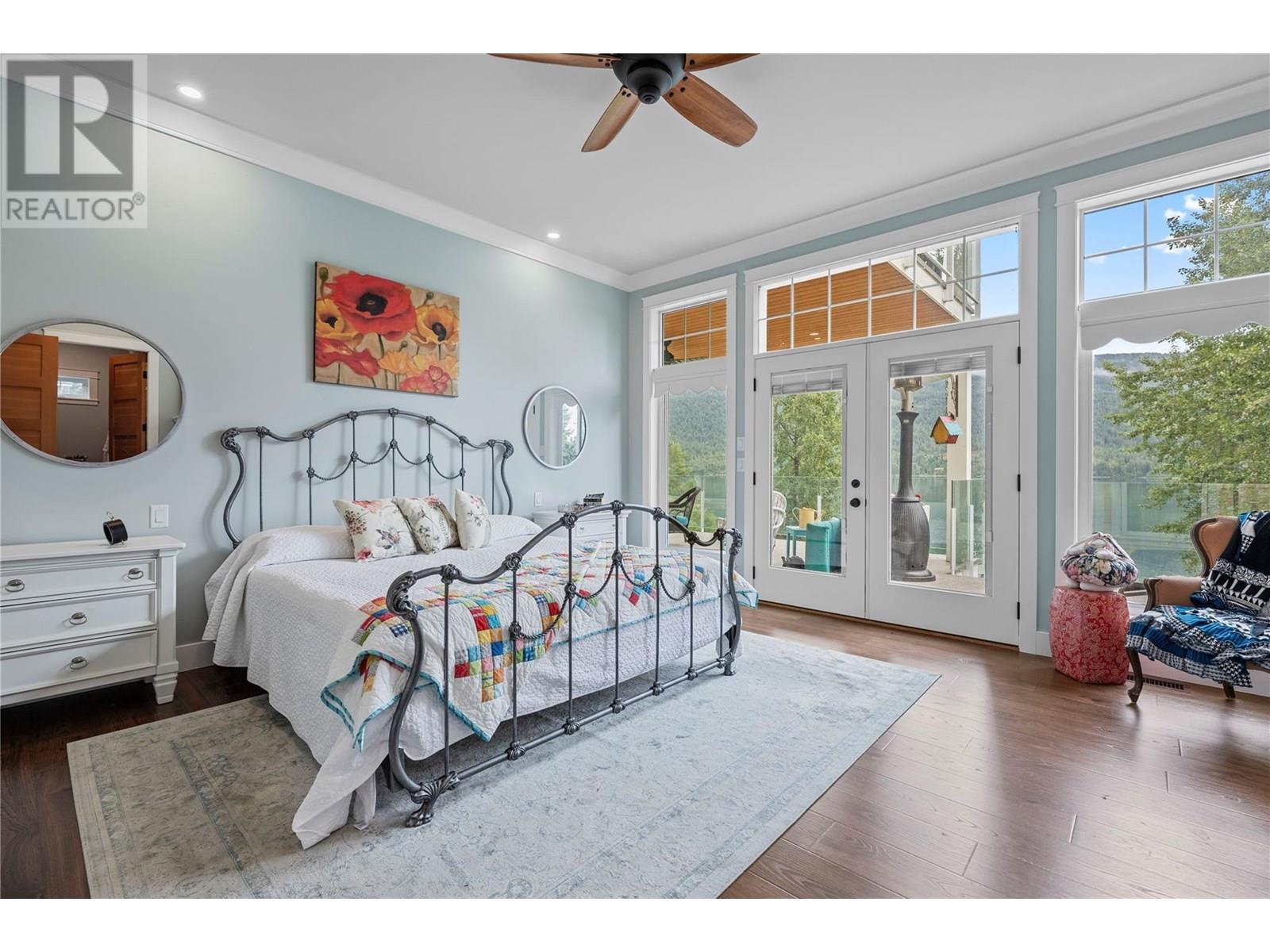 3828 Parri Road. Sorrento, British Columbia