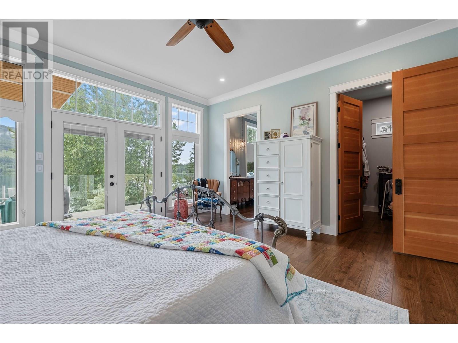 3828 Parri Road. Sorrento, British Columbia