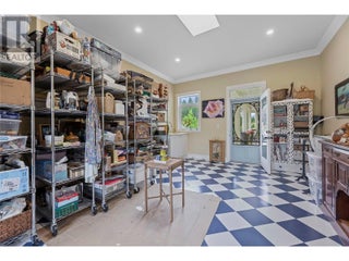 3828 Parri Road. Sorrento, British Columbia