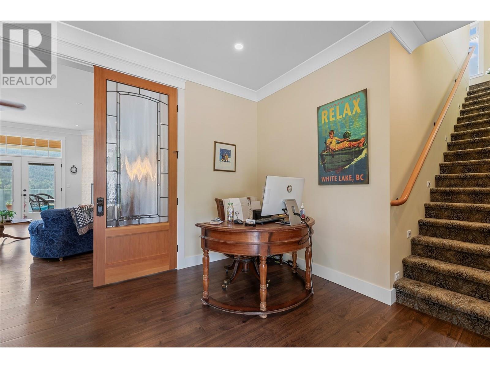 3828 Parri Road. Sorrento, British Columbia