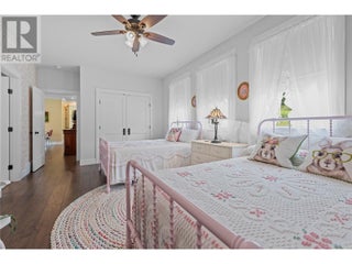 3828 Parri Road. Sorrento, British Columbia