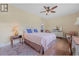 3828 Parri Road. Sorrento, British Columbia