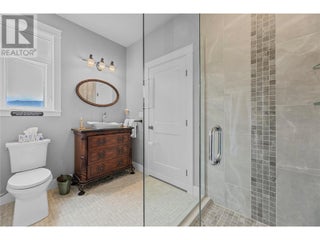 3828 Parri Road. Sorrento, British Columbia