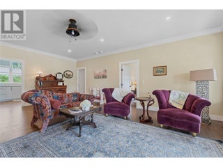 3828 Parri Road. Sorrento, British Columbia