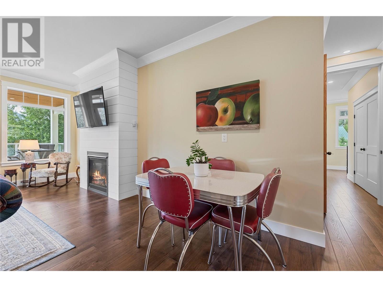 3828 Parri Road. Sorrento, British Columbia