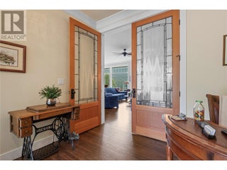 3828 Parri Road. Sorrento, British Columbia