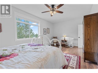 3828 Parri Road. Sorrento, British Columbia