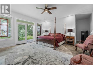 3828 Parri Road. Sorrento, British Columbia