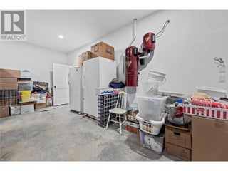 3828 Parri Road. Sorrento, British Columbia