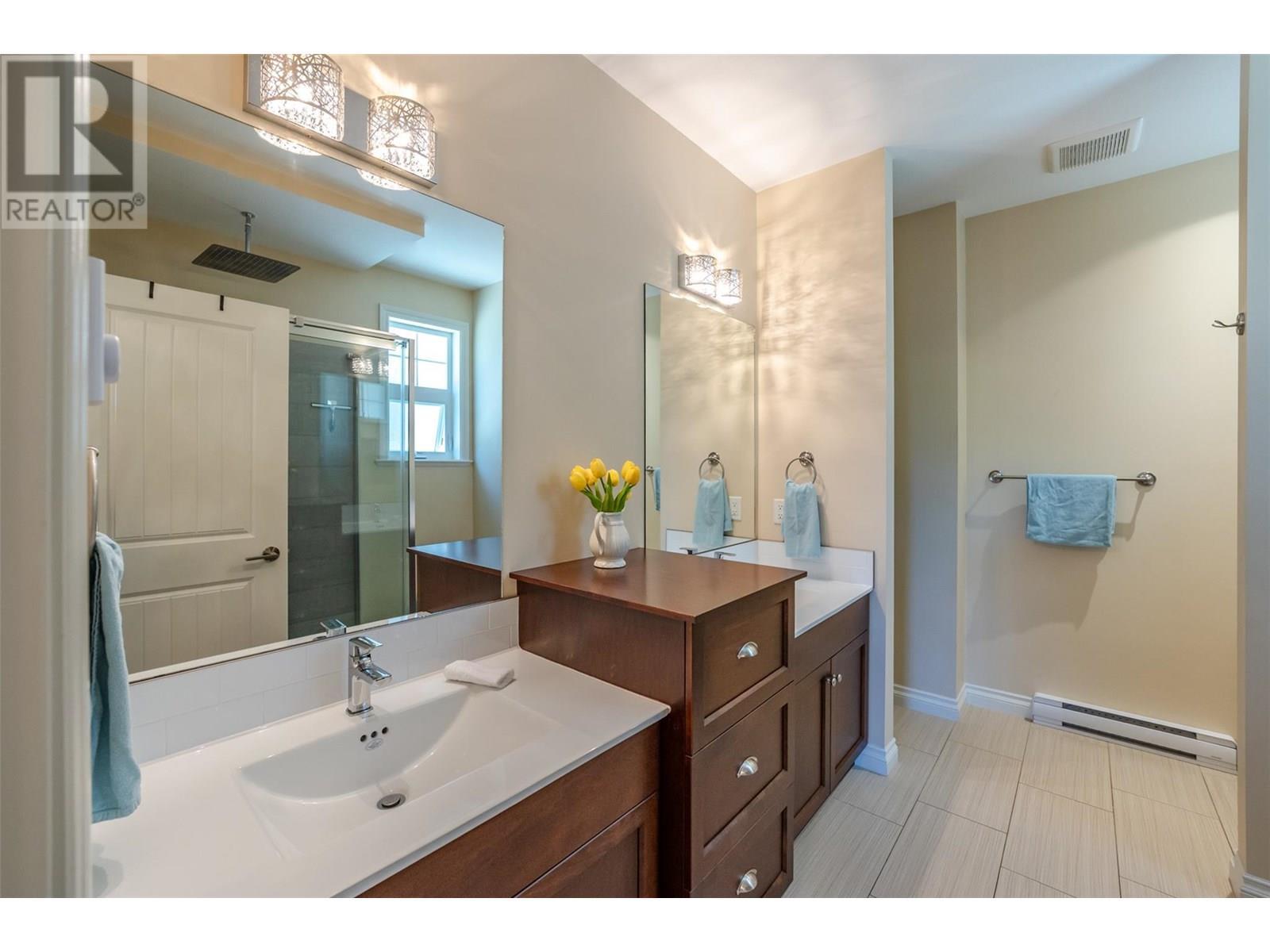 2450 Radio Tower Road Unit# 31. Oliver, British Columbia