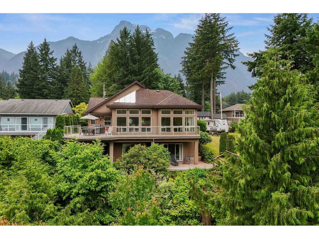 21313 Lakeview Crescent|kawkawa Lake, Hope