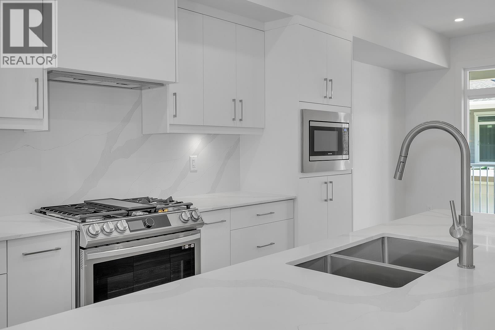 5300 Main Street Unit# 121. Kelowna, British Columbia