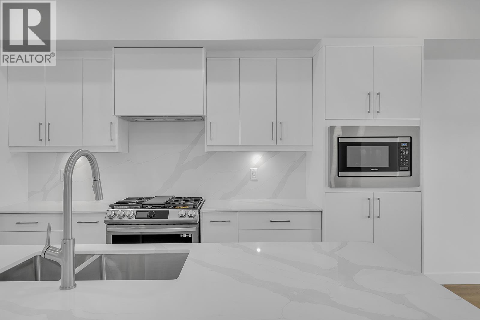 5300 Main Street Unit# 121. Kelowna, British Columbia