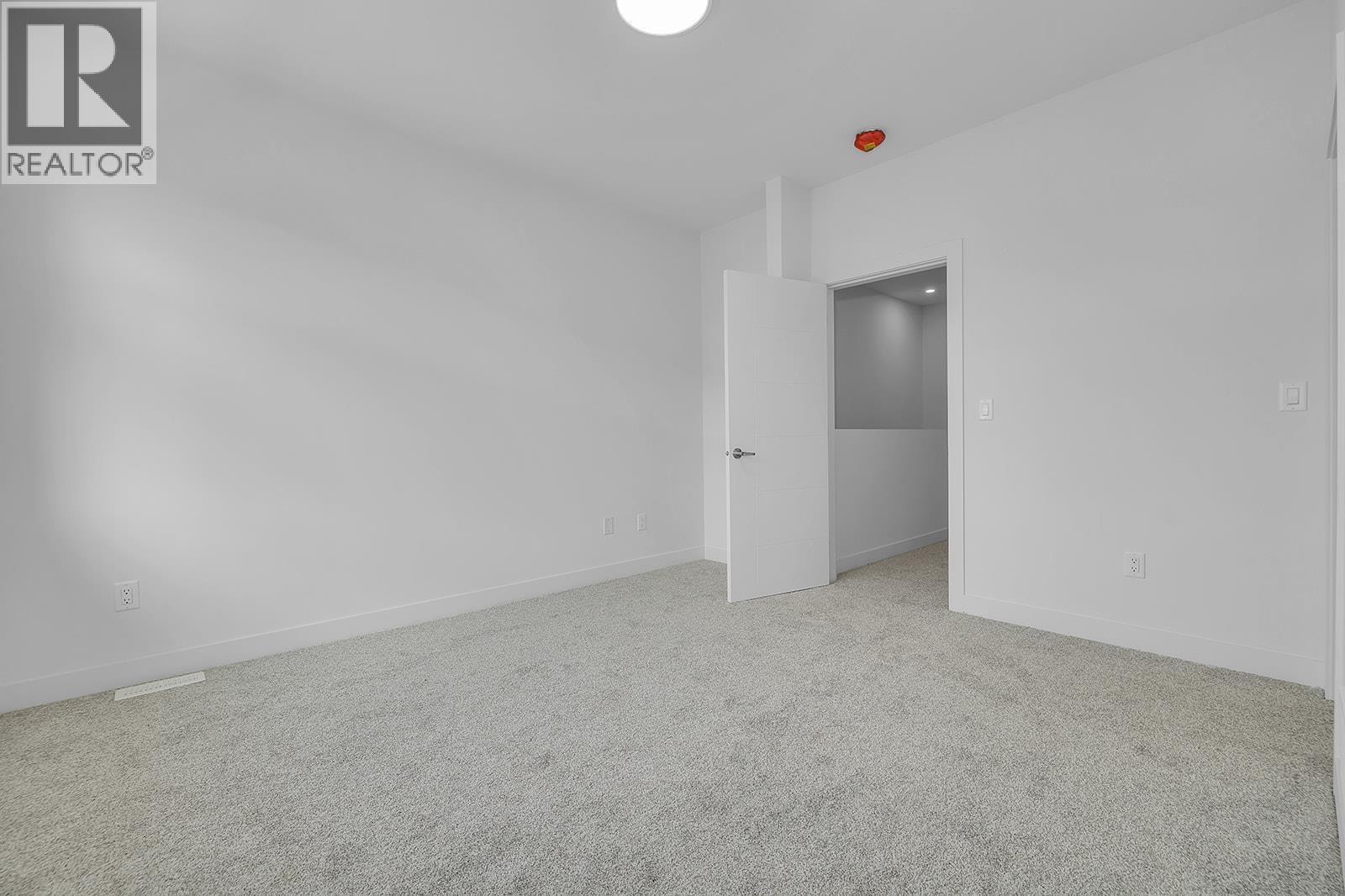 5300 Main Street Unit# 121. Kelowna, British Columbia