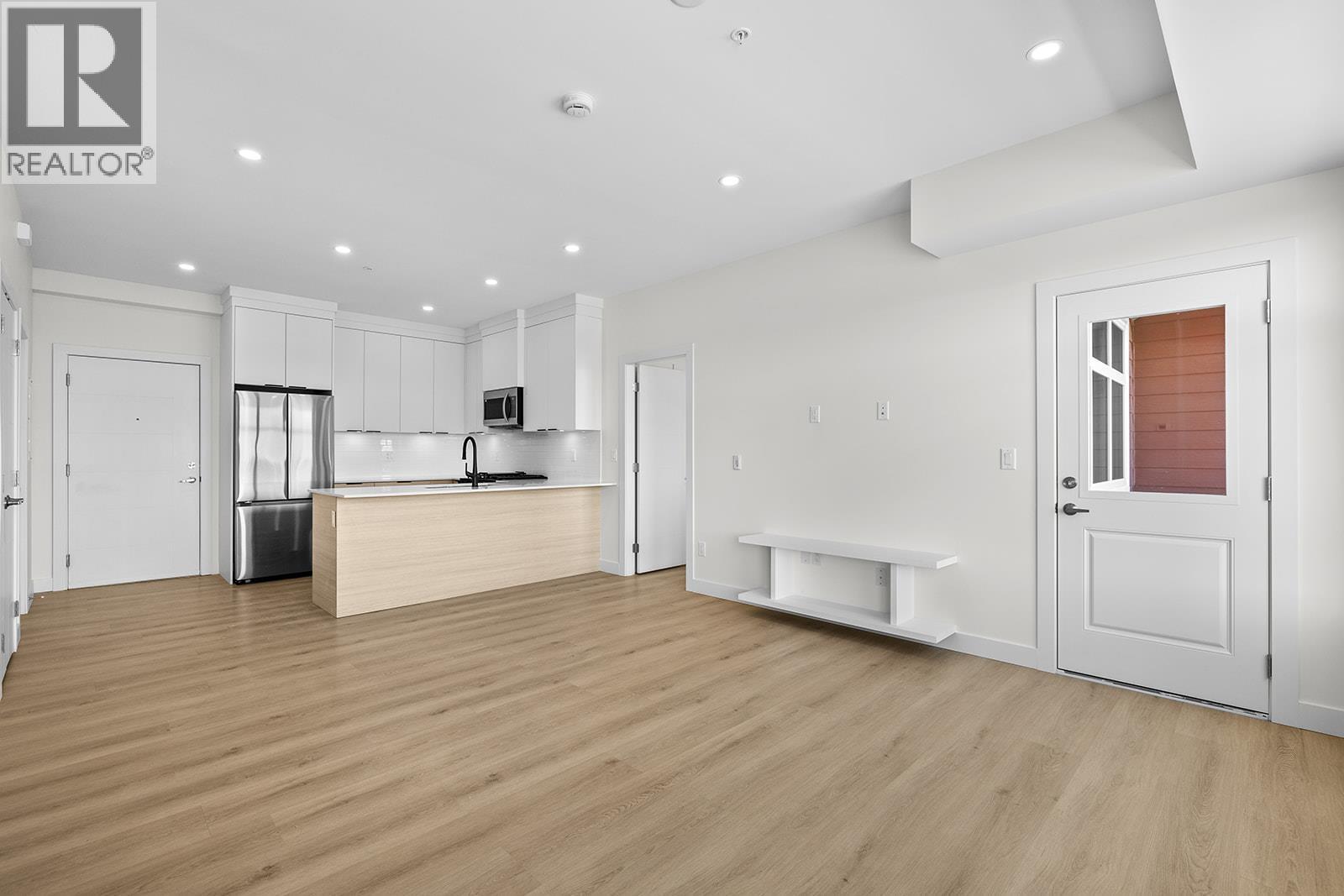 5300 Main Street Unit# 203. Kelowna, British Columbia