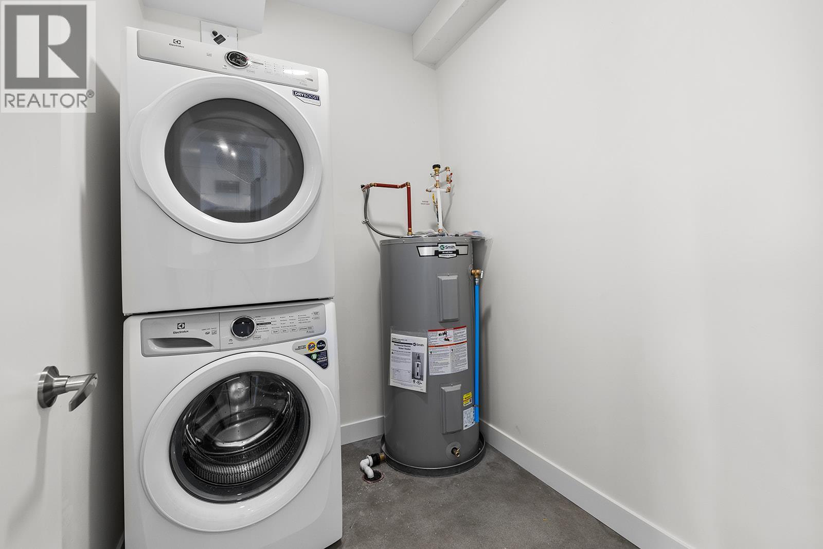 5300 Main Street Unit# 203. Kelowna, British Columbia