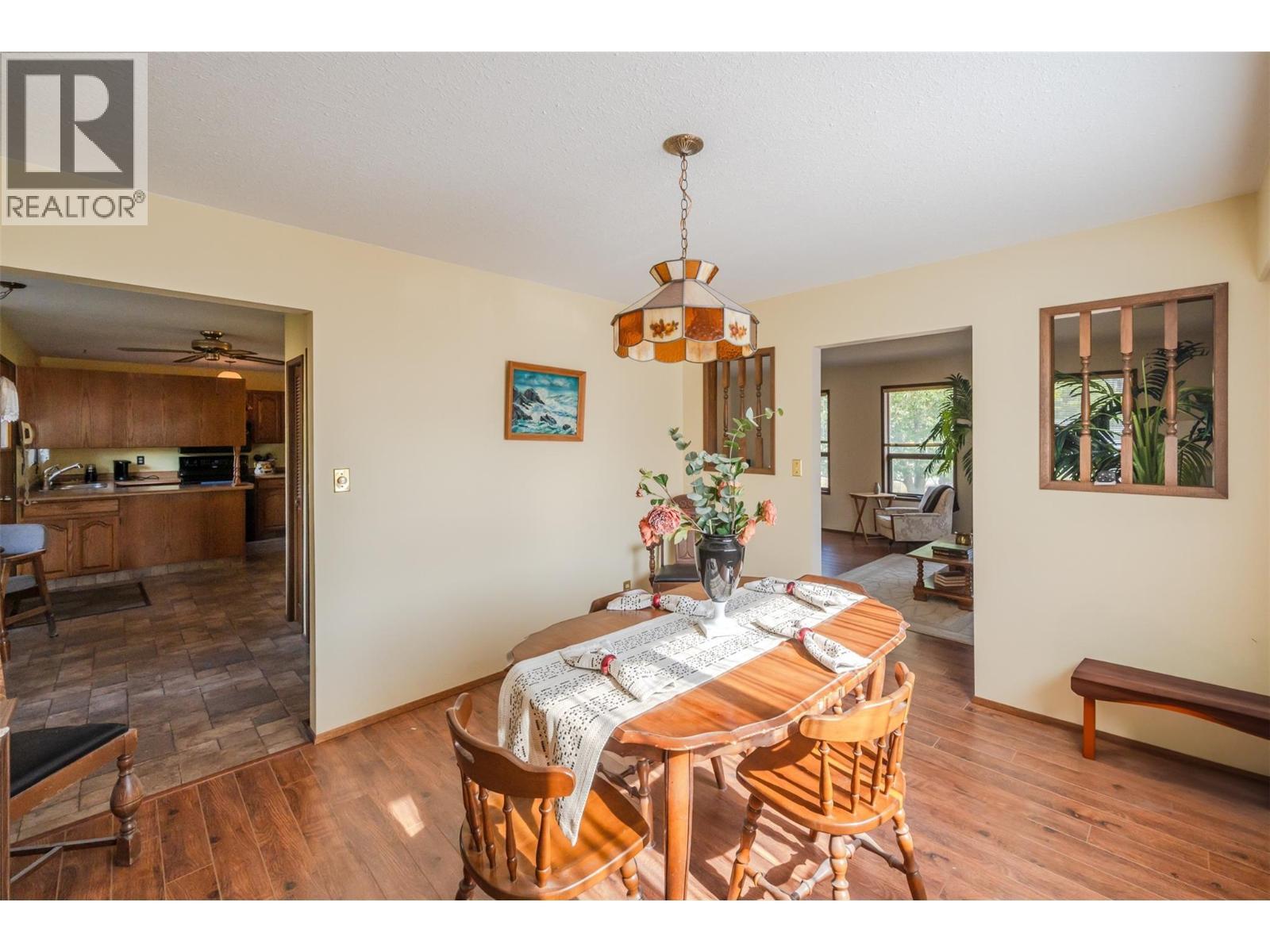 181 Carr Crescent. Oliver, British Columbia