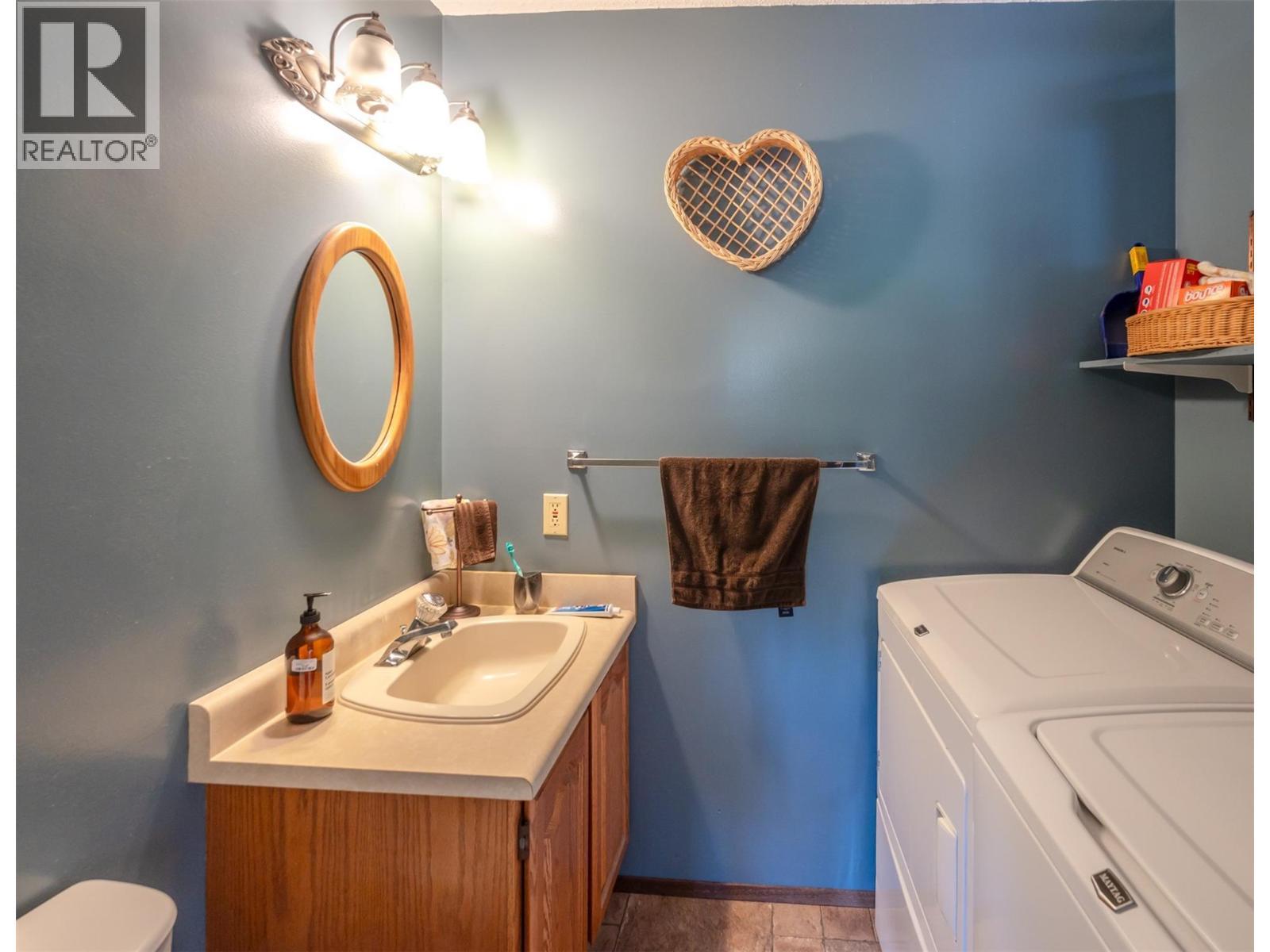 181 Carr Crescent. Oliver, British Columbia