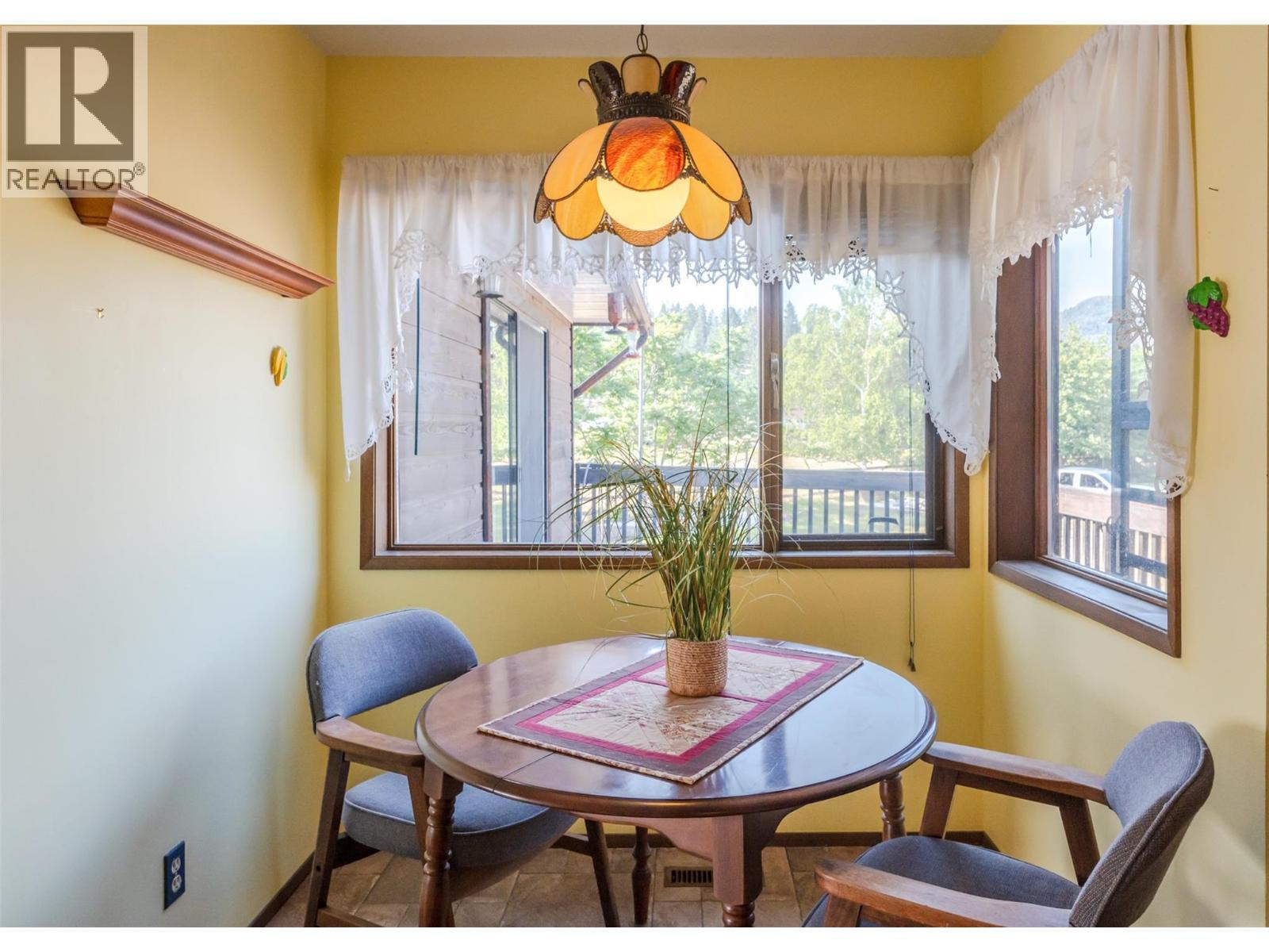 181 Carr Crescent. Oliver, British Columbia