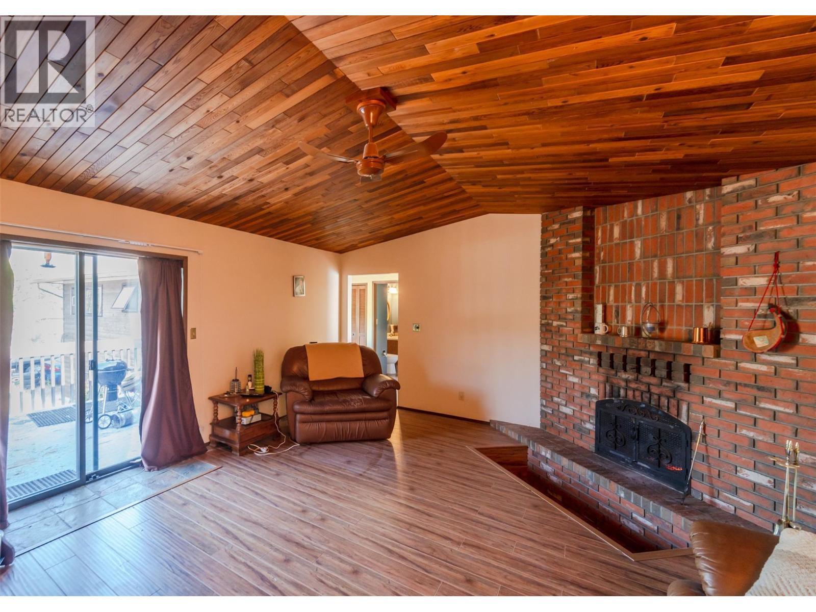 181 Carr Crescent. Oliver, British Columbia